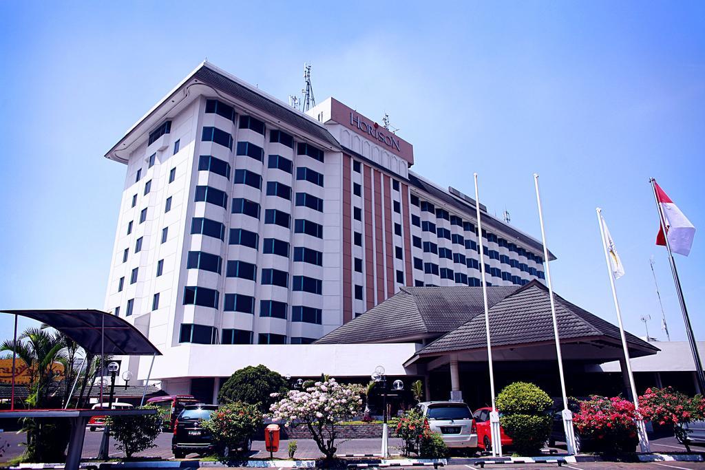 Horison Ultima Bandung Hotel Exterior photo